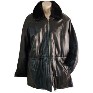 Wilson’s Pelle Studio Vtg. Black Leather Mid Length Faux Fur Coat Thinsulate